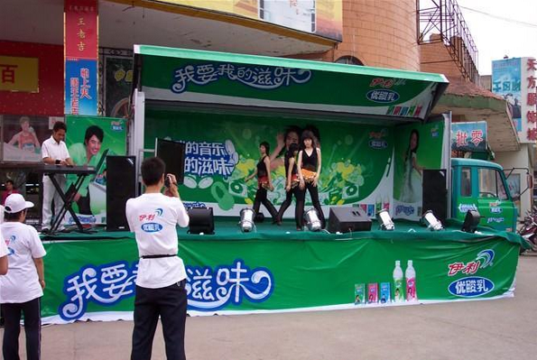 小型演出舞台车价格